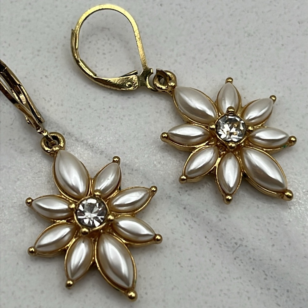 Joan Rivers earrings - Picture 6 of 7